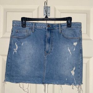 Forever 21 Medium Wash Distressed Jean Skirt Size 30